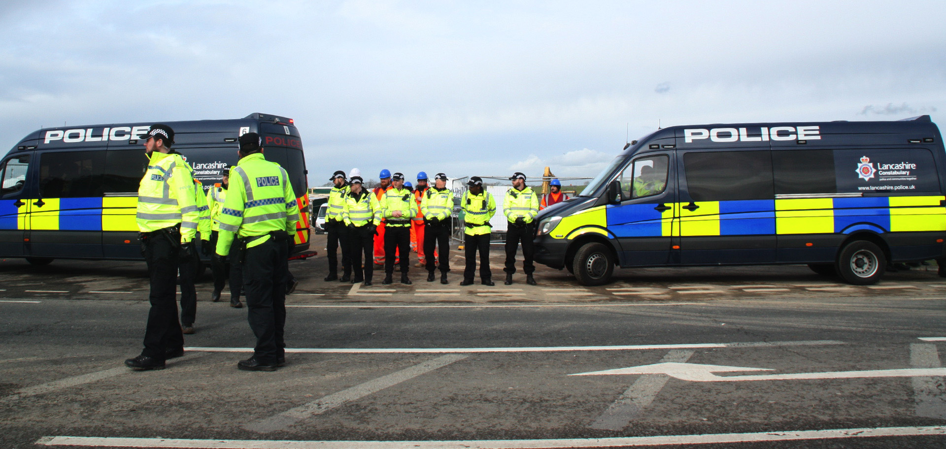 Fracking_police_bigissuenorth